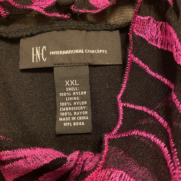 Stunning sleeveless top. Mock turtleneck. - Picture 8 of 8